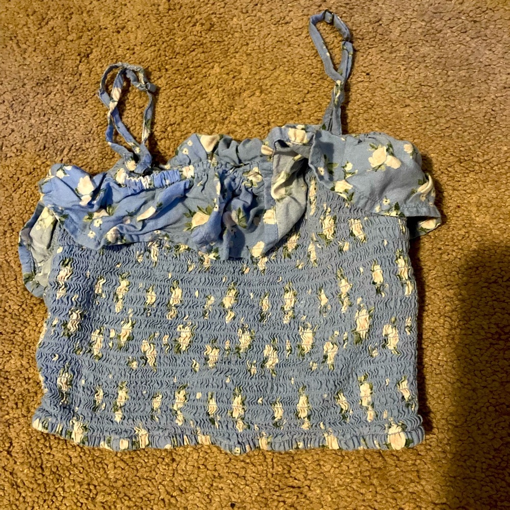 Cute baby blue crop top